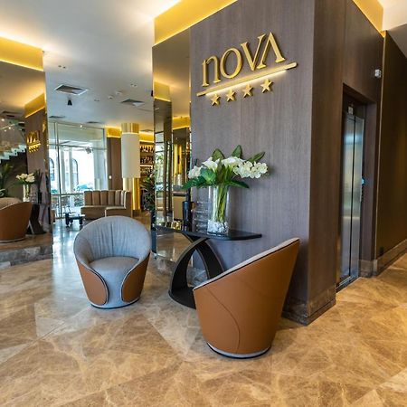 Hotel Nova Luxury Targoviste Extérieur photo